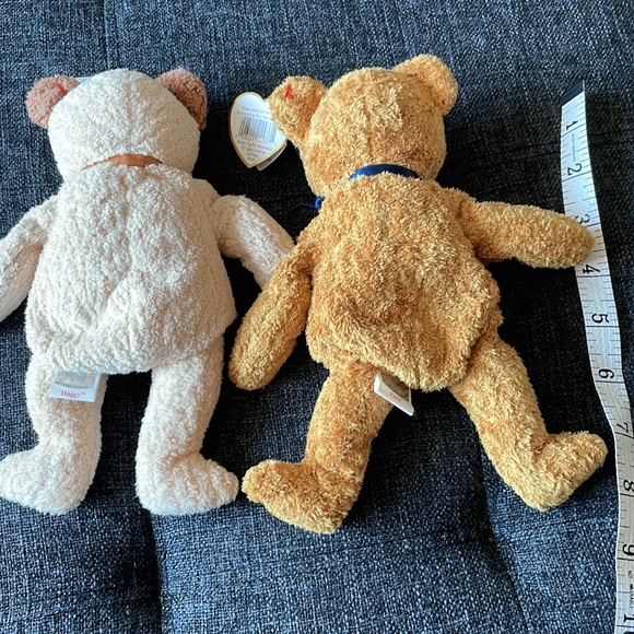 Set of two Ty beanie babies. Fuzz and Huggy. - Picture 2 of 11